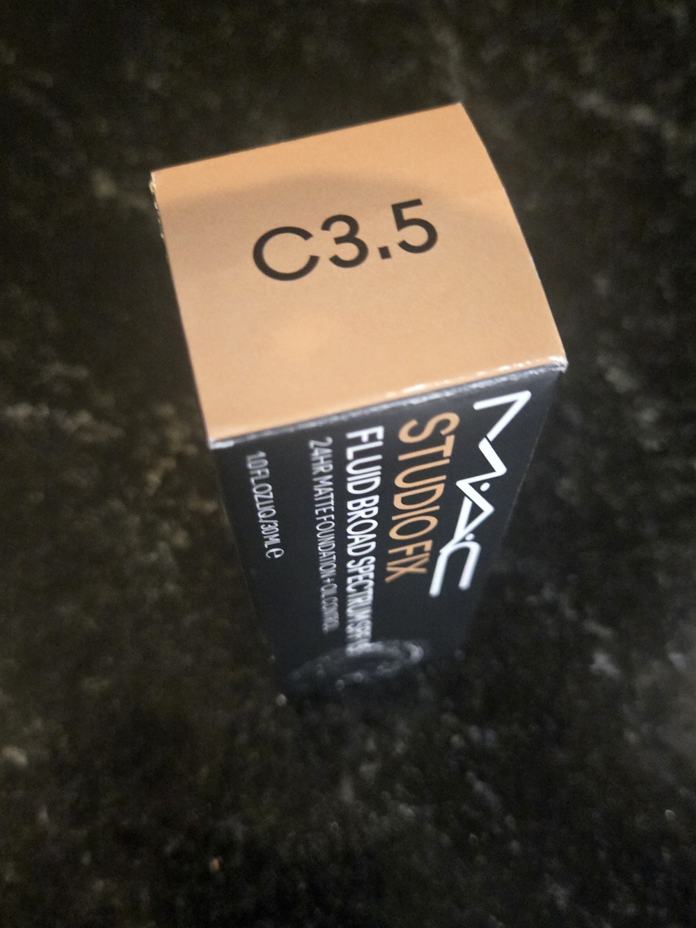 MAC Studio Fix Fluid Broad Spectrum SPF 15 NWT Color C3.5